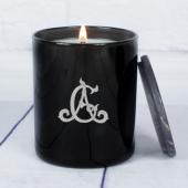 Bougie personnalisée avec monogramme gravé