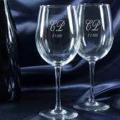 Verres à vin avec initiales gravées