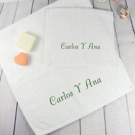 Ensemble de serviettes avec prénoms brodés Ensemble de serviettes avec prénoms brodés