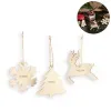 Ornements de No&euml;l en bois grav&eacute;s: Ornements de No&euml;l en bois grav&eacute;s