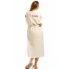 Peignoir brod&eacute; avec motif et nom: Peignoir brod&eacute; avec motif et nom
