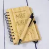 Cadeaux avec le nom: Bloc-notes personnalis&eacute; en bambou et stylo assorti