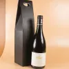 Boissons personnalis&eacute;es: Bouteille de vin avec &eacute;tiquette traditionnelle
