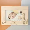 Cadeaux avec le nom: Cadre en ch&ecirc;ne personnalis&eacute; pour une naissance