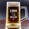 Art de la table personnalis&eacute;: Chope de bi&egrave;re ann&eacute;e de naissance personnalis&eacute;e avec son coffret en bois