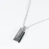 Bijoux personnalis&eacute;s: Pendentif personnalis&eacute; avec plaque noire