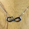 Bijoux personnalis&eacute;s: Collier infini personnalis&eacute;