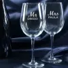 Art de la table personnalis&eacute;: Verres &agrave; vin grav&eacute;s Mr et Mrs