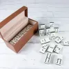 Cadeaux avec le nom: Dominos personnalis&eacute;s avec nom grav&eacute;
