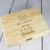 Dans le coffret en bois corona