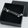 Bijoux personnalis&eacute;s: Gourmette pour homme en argent grav&eacute;e