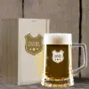 Dans un coffret en bois