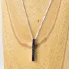 Bijoux personnalis&eacute;s: Pendentif en argent &agrave; barre verticale grav&eacute;e
