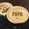 Cadeaux avec le nom: Plateau de fromages en bambou personnalis&eacute; pour papa