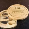 Cadeaux avec le nom: Plateau de fromages personnalis&eacute; 'I love...'