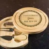 Cadeaux avec le nom: Plateau de fromages personnalis&eacute; 'Made with love'
