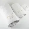 Cadeaux brod&eacute;s: Ensemble de serviettes avec initiales brod&eacute;es