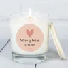 Cadeaux avec le nom: Bougie personnalis&eacute;e avec pr&eacute;noms et date
