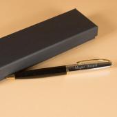 Stylo à bille avec détail doré gravé