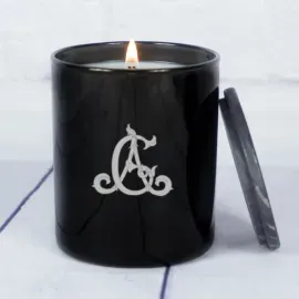 Bougie personnalisée avec monogramme gravé