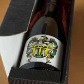 Bouteille de vin personnalisée avec blasons