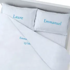 Jeu de draps brodés avec prénoms