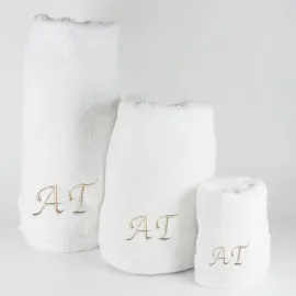 Ensemble de serviettes avec initiales brodées