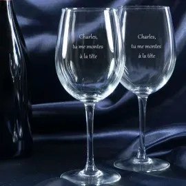 Verres à vin personnalisés gravés avec message