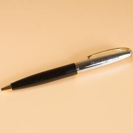 Stylo à bille avec détail doré gravé