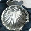 Cadeaux avec le nom: Coquillage de baptême en argent personnalisé