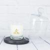 Décoration: Bougie blanche personnalisée avec monogramme Décoration: Bougie blanche personnalisée avec monogramme