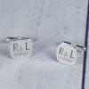 Cadeaux avec le nom: Boutons de manchette carrés en argent gravés Cadeaux avec le nom: Boutons de manchette carrés en argent gravés