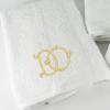 Cadeaux brodés: Serviettes brodées à monogramme Cadeaux brodés: Serviettes brodées à monogramme