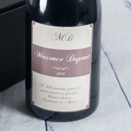 Bouteille de vin avec étiquette d'anniversaire Bouteille de vin avec étiquette d'anniversaire