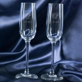 Coupes de champagne gravées d'initiales Coupes de champagne gravées d'initiales
