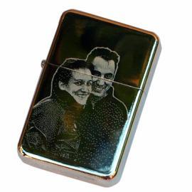 Briquet avec photo gravée Briquet avec photo gravée