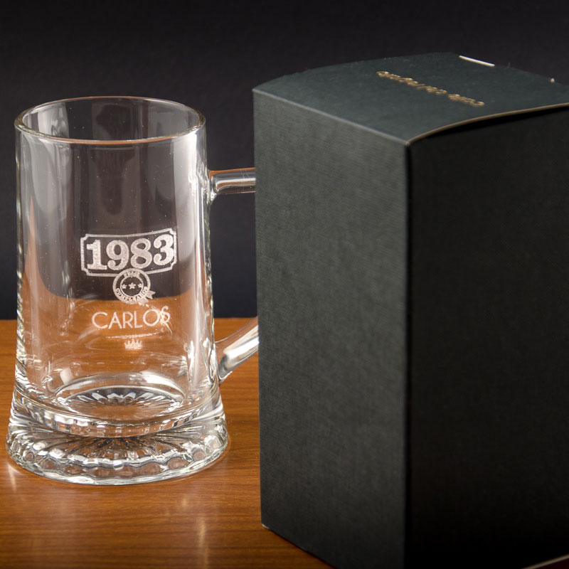 Cadeaux personnalisés: Art de la table personnalisé: Chope de bière année de naissance