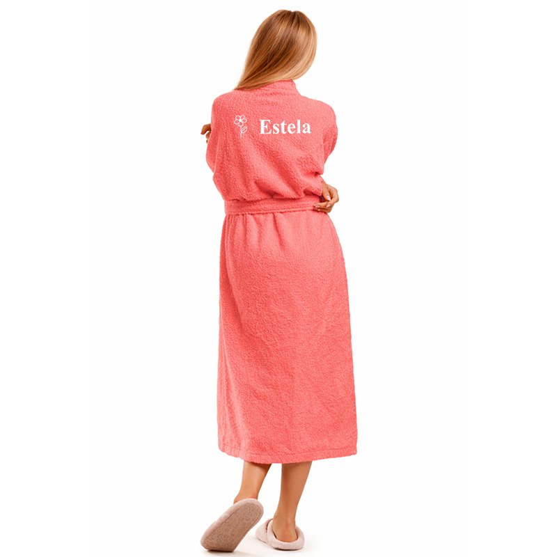 Cadeaux personnalisés: Peignoir brod&eacute; avec motif et nom: Peignoir brod&eacute; avec motif et nom
