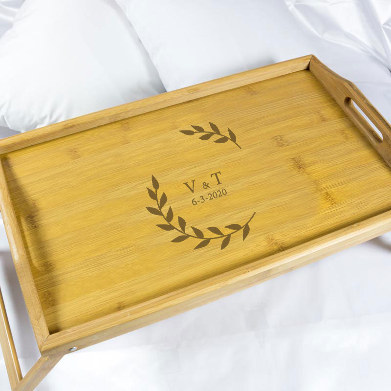 Cadeaux personnalisés: Décoration: Plateau en bois gravé avec vos initiales
