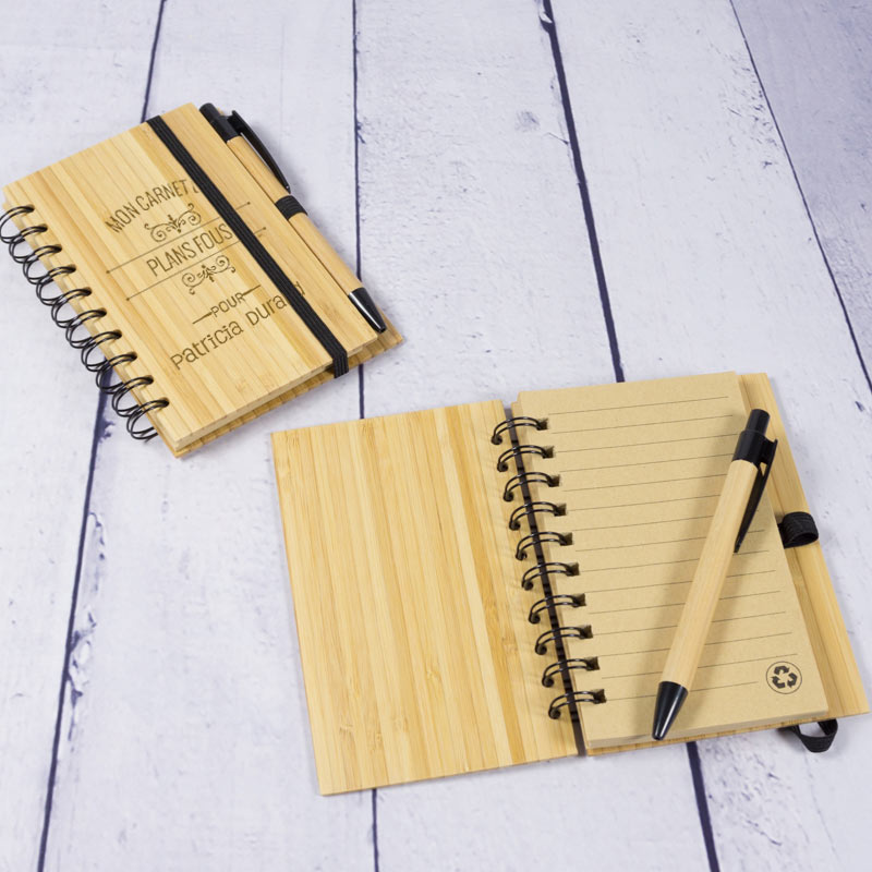 Cadeaux personnalisés: Cadeaux avec le nom: Bloc-notes en bois de bambou personnalisé