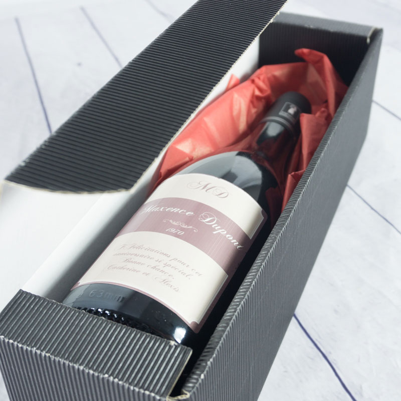 Cadeaux personnalisés: Boissons personnalisées: Bouteille de vin avec étiquette d'anniversaire