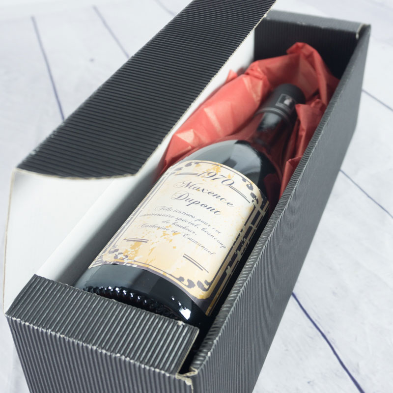 Cadeaux personnalisés: Boissons personnalisées: Bouteille de vin avec étiquette vintage