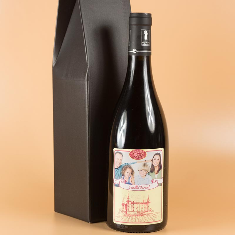 Cadeaux personnalisés: Boissons personnalisées: Bouteille de vin élégante