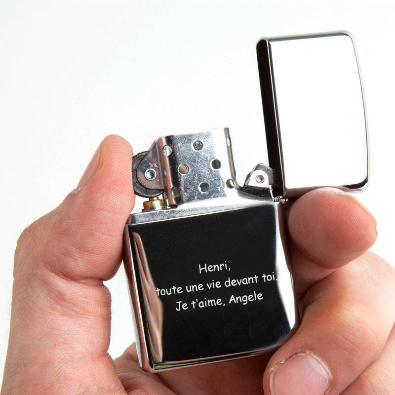 Cadeaux personnalisés: Cadeaux avec le nom: Briquet Zippo gravé avec texte