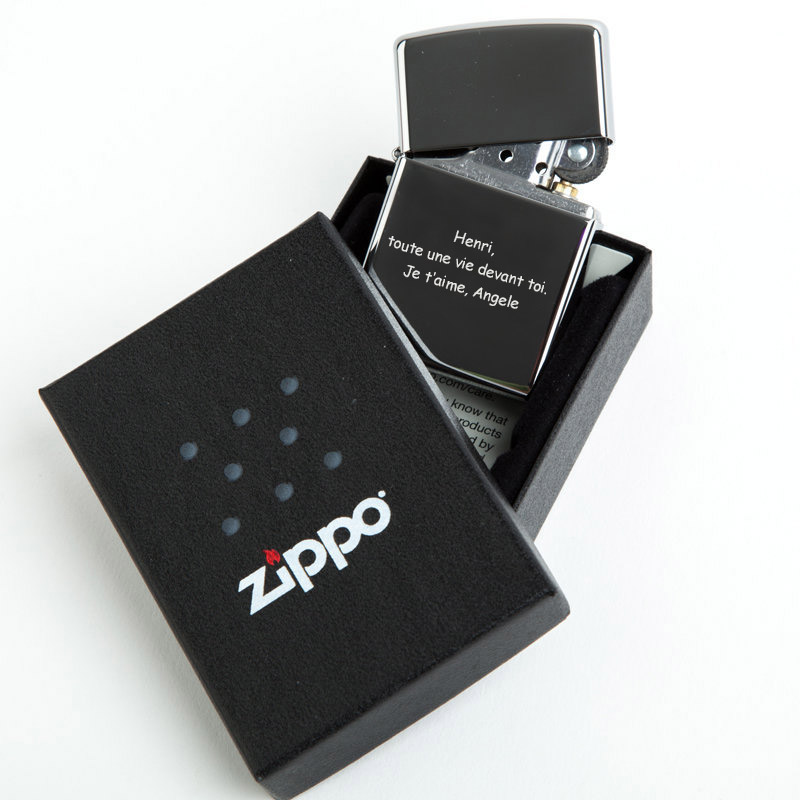 Cadeaux personnalisés: Cadeaux avec le nom: Briquet Zippo gravé avec texte