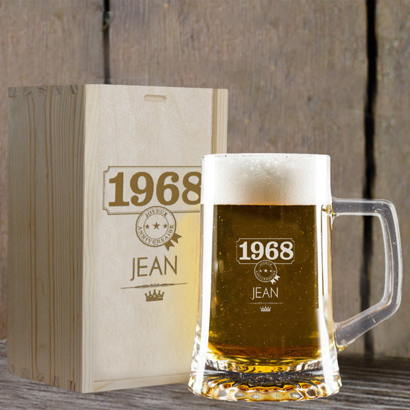 Cadeaux personnalisés: Cadeaux avec le nom: Chope de bière année de naissance personnalisée avec son coffret en bois