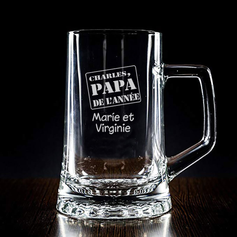 Cadeaux personnalisés: Art de la table personnalisé: Chope de bière pour le père de l'année dans un étui
