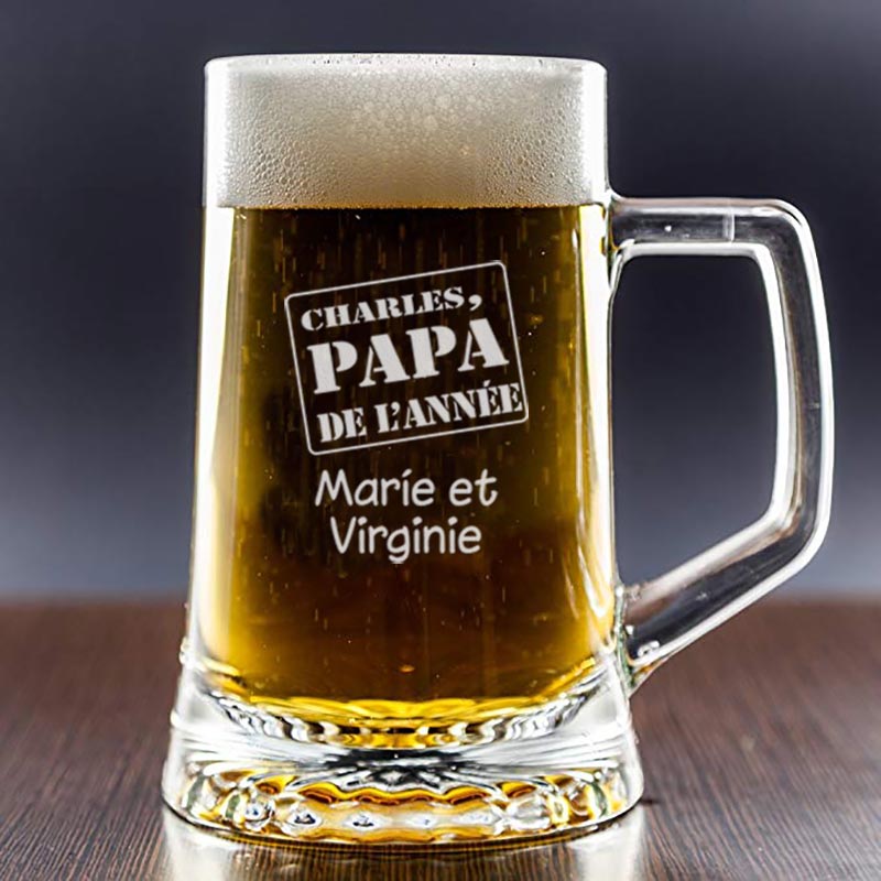 Cadeaux personnalisés: Art de la table personnalisé: Chope de bière pour le Papa de l'année