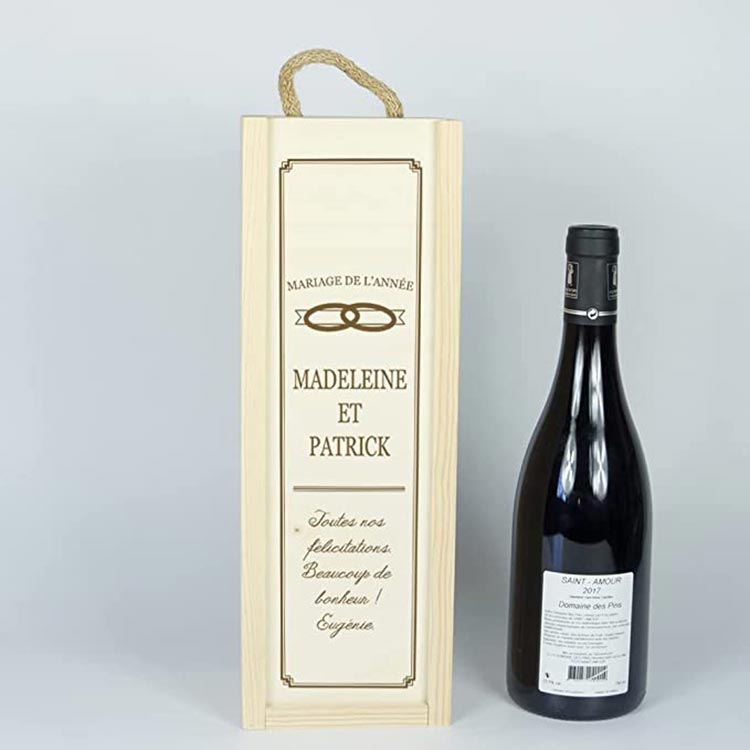 Cadeaux personnalisés: Cadeaux avec le nom: Coffret bouteille de vin spécial Mariages