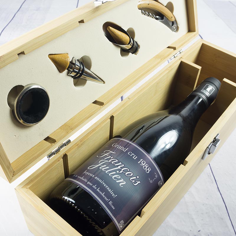 Cadeaux personnalisés: Boissons personnalisées: Coffret sommelier gravé avec vin personnalisé